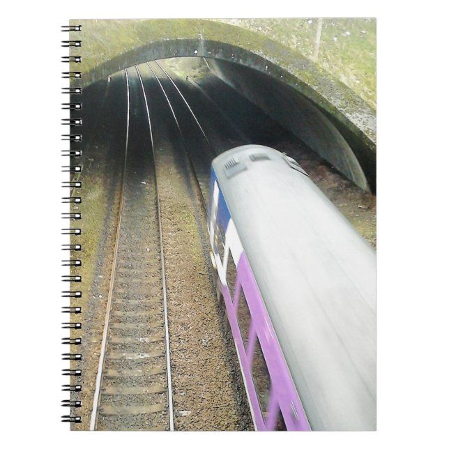 Caderno Espiral Comboio Roxo, Caminhos Ferroviários, Túnel, Viagem (Frente)