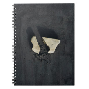 Caderno Espiral Coração branco em forma de superfície preta