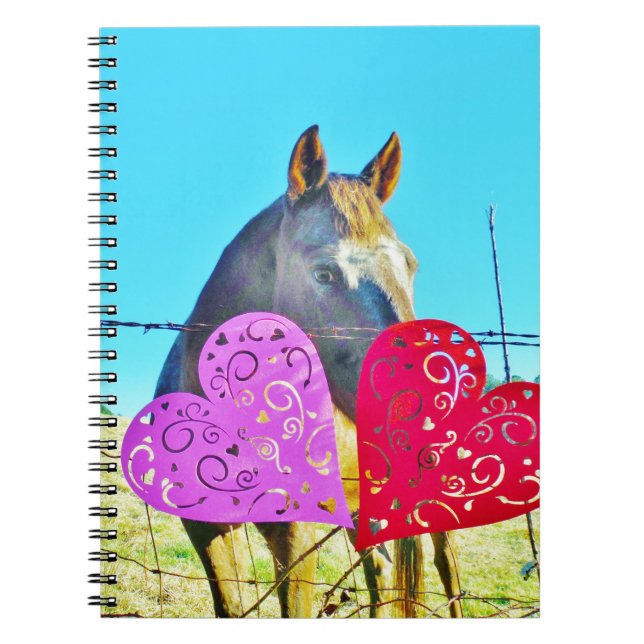 Caderno Espiral Corações Namorados de cavalo branco e castanho (Frente)