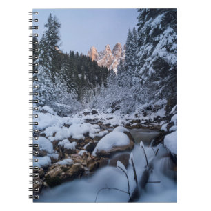 Caderno Espiral Cordilheira Geisler coberta de neve