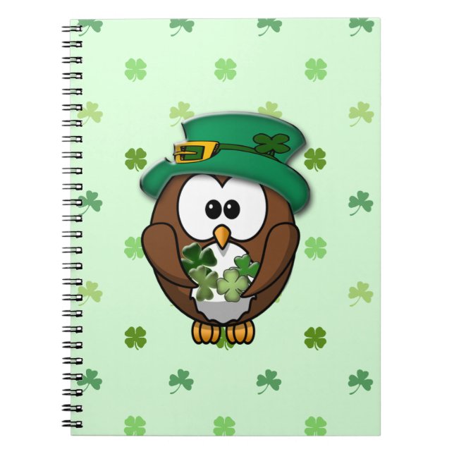 Caderno Espiral Coruja de dia de St Patrick (Frente)