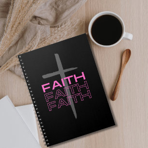Caderno Espiral Cruz cinza com palavra fé cor-de-rosa