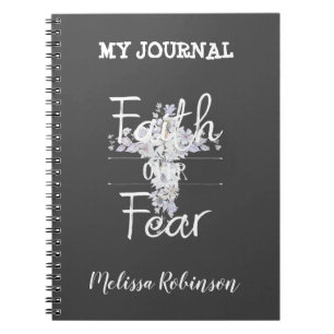 Caderno Espiral Cruz verbal com citação cristã