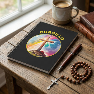 Caderno Espiral Cursillo Cruz de Madeira com Arco-íris e Nuvens