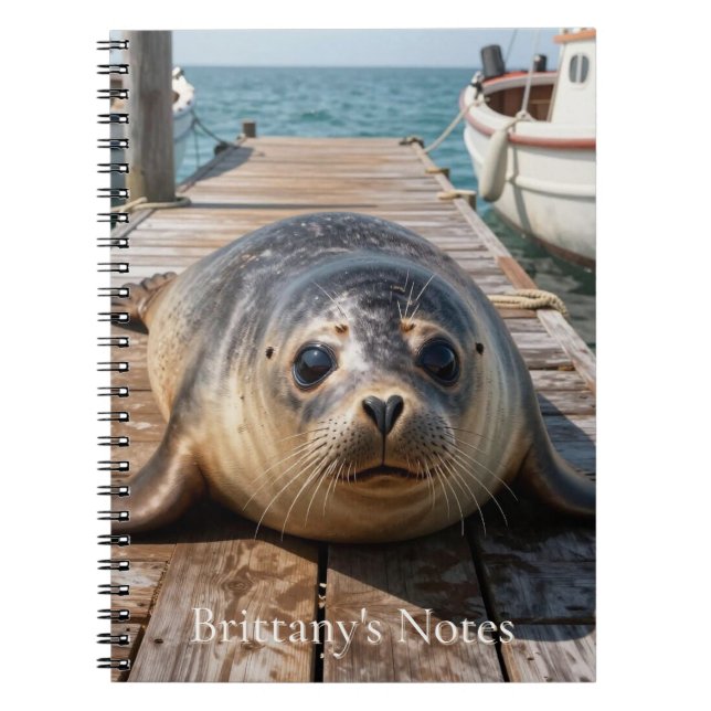 Caderno Espiral Cute Seal Laying on Boat Dock Ocean Pier (Frente)