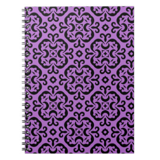 Caderno Espiral Damasco caleidoscópico preto-e-roxo vitoriano