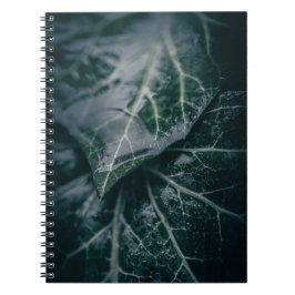 Caderno Espiral Dark Moody Ivy deixa foto da natureza