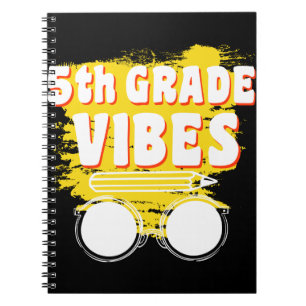 Caderno Espiral De Volta À 5 Da Escola Vibes Camisa No Primeiro D