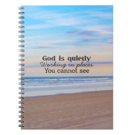 Caderno Espiral Deus está trabalhando tipografia cristã Bíblico