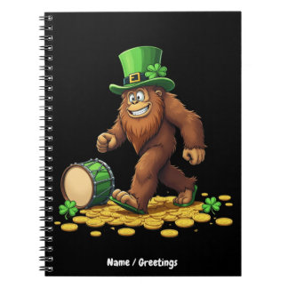 Caderno Espiral Divertido Bigfoot Sasquatch Trevo Dia de São Patrí