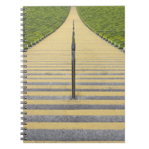 Caderno Espiral Escadaria do estádio entre fileiras de assentos