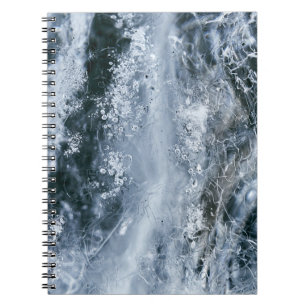 Caderno Espiral Escórias de água sobre fundo branco