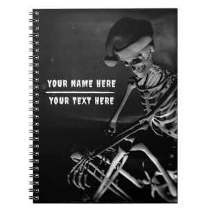 Caderno Espiral Esqueleto com chapéu de Papai Noel. Personalizável