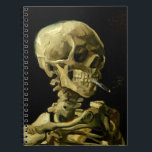 Caderno Espiral Esqueleto de Fumagem de Van Gogh<br><div class="desc">Notebook com a pintura a óleo de Vincent van Gogh Skull of a Skeleton with Burning Cigarette (1885-86). Um presente excelente para fãs do Poste-impressionismo e da arte holandesa!</div>