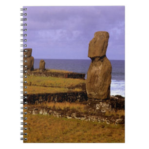 Caderno Espiral Estátua Moai da Plataforma Tahai Abstratos Páscoa