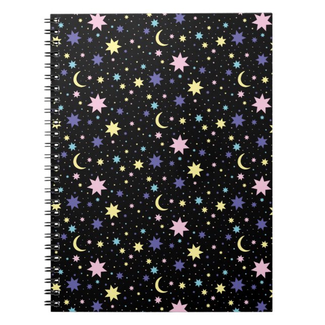 Caderno Espiral Estrelas Roxas Rosa Lua Amarela Espaço Cósmico. (Frente)