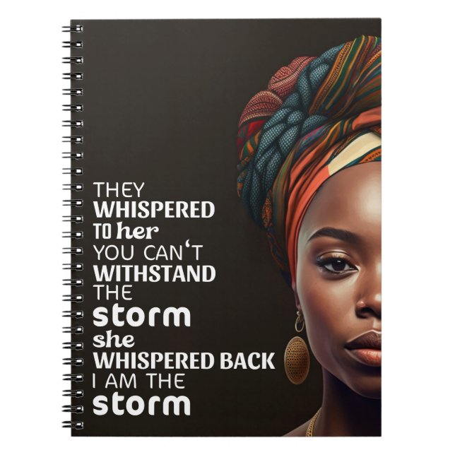 Caderno Espiral Eu Sou a Tempestade Mulher Negra Forte e Mãe Empre (Frente)