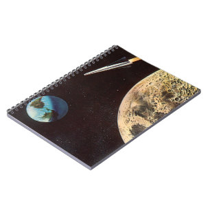 Caderno Espiral Ficção Científica Vintage, Nave Espacial Sobre a L