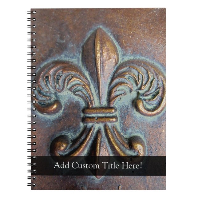 Caderno Espiral Fleur de Lis, com aparência avançada (Frente)