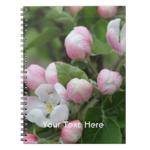Caderno Espiral flor de maçã e folhas verdes