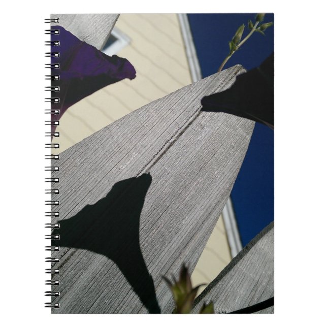 Caderno Espiral Floral roxo (Frente)