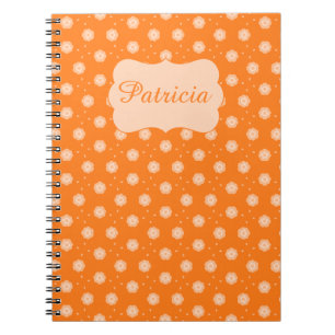 Caderno Espiral Flores de Bege Suave em Tom de Pêssego sobre Fundo