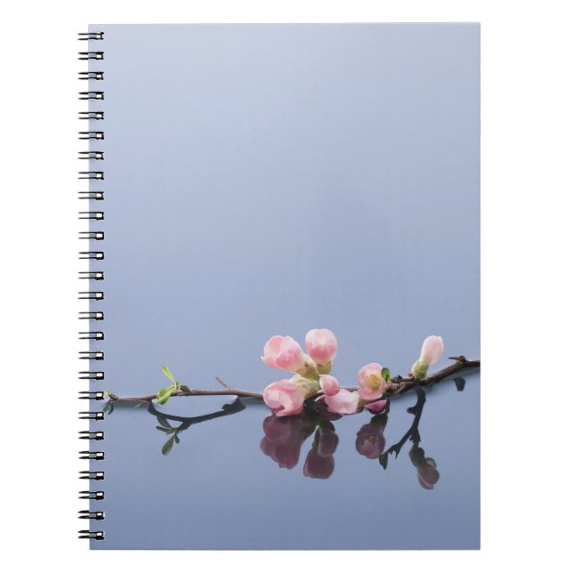 Caderno Espiral Flores de cerejeira na água (Frente)