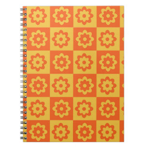 Caderno Espiral Flores de Hippie Retroativas no Quadro de Controle