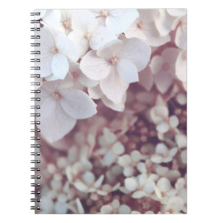 CADERNO ESPIRAL FLORES PETALIZADOS BRANCOS