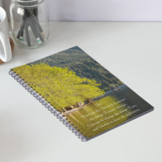 Caderno Espiral Foto de Reflexão do Lago Serenity Prayer