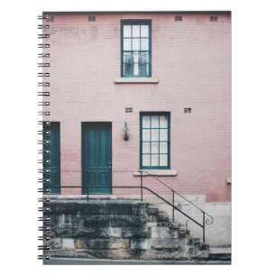 CADERNO ESPIRAL FOTO DO EDIFÍCIO COM ESCADAS