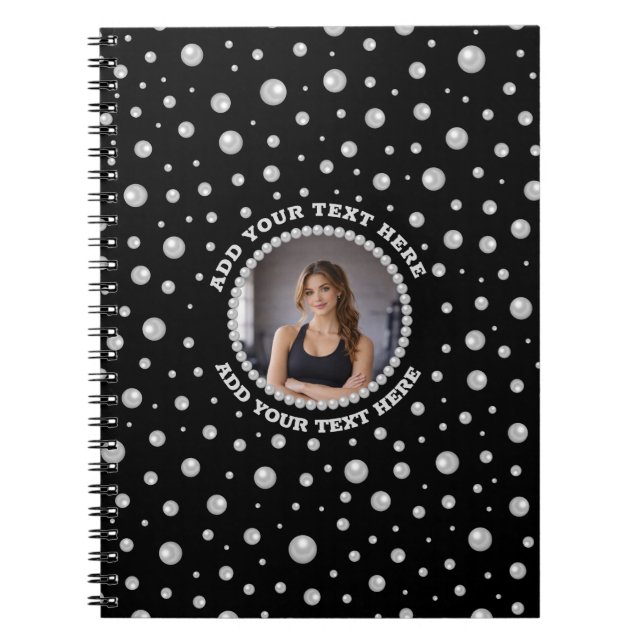 Caderno Espiral Foto Personalizada com Círculo de Pérolas em Preto (Frente)