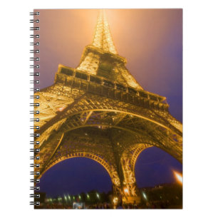 Caderno Espiral França, Paris. Olhando para cima a partir da base