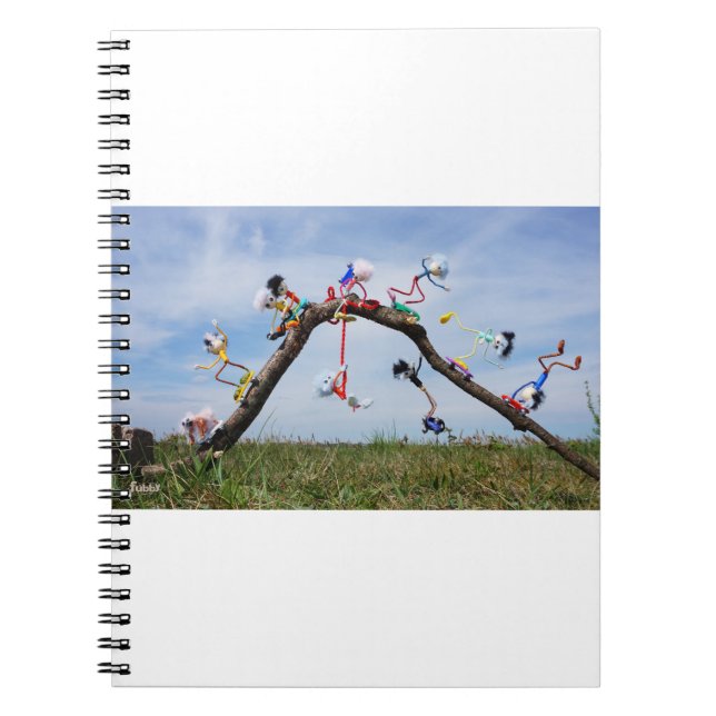 Caderno Espiral Fubby's die aan het Skaten zijn. (Frente)