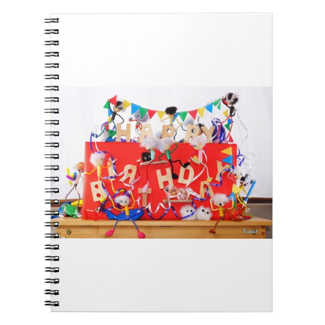 Caderno Espiral Fubby's die feest vieren voor verjaardag. (Frente)