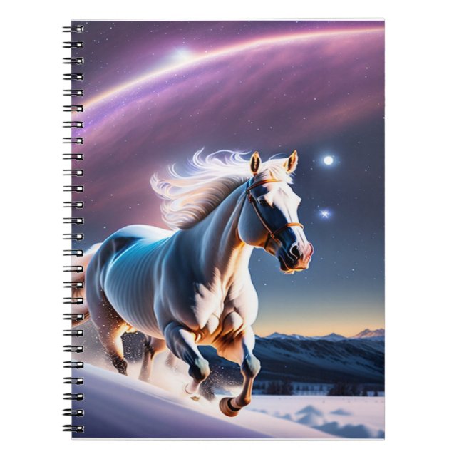 Caderno Espiral Galopagem de Cavalos em Campos de Neve Sob Céus Es (Frente)