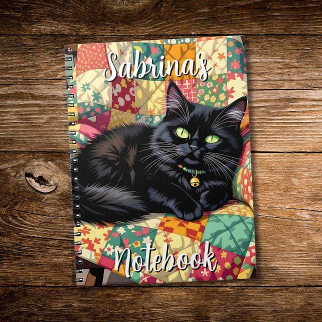 Caderno Espiral Gato Preto Bonito na Cadeira Fogueira Personalizad (Criador carregado)