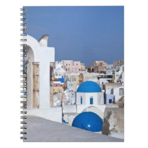 Caderno Espiral Grécia, Santorini. Torre do sino e cúpulas azuis d
