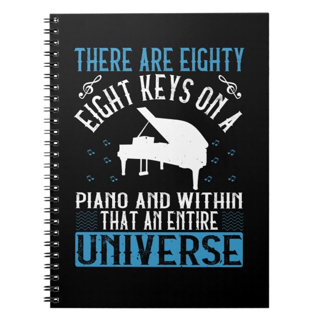 Caderno Espiral Há Oitenta Chaves Em Um Piano E Dentro (Frente)