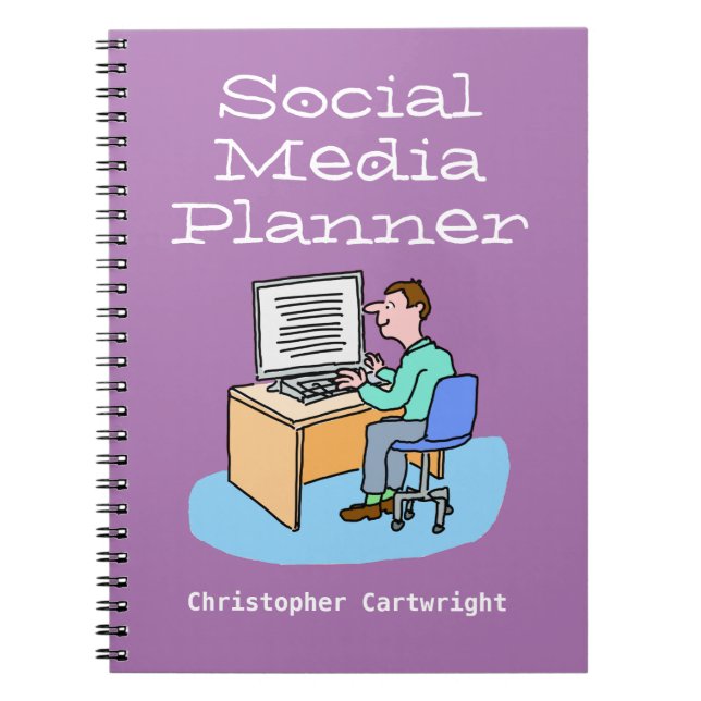 Caderno Espiral Homem trabalhando nas mídias sociais em um computa (Frente)