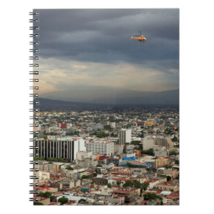 Caderno Espiral Ideia de ângulo alto da arquitectura da cidade