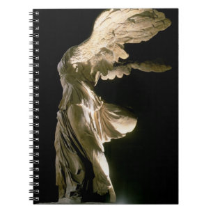 Caderno Espiral Ideia lateral da vitória de Samothrace (Parian