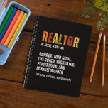 Caderno Espiral Imobilizador Funny Imobiliário<br><div class="desc">O Funny Real Estate Agent Realtor cita o Spiral Notebook com a engraçada definição de um corretor e seu trabalho. Este produto faz uma ideia de presente de excelente no Natal ou Aniversário para cada corretor imobiliário,  corretor imobiliário,  vendedor de imóveis e agente imobiliário. Compre agora.</div>