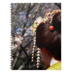Caderno Espiral Japão, Quioto. Vista traseira de geisha