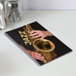 Caderno Espiral Jazzista Tocando Saxofone Dourado