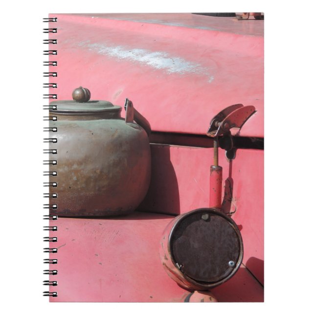 Caderno Espiral Jipe africano vermelho desvanecido rústico do (Frente)