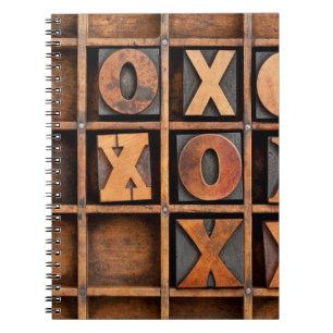 Caderno Espiral jogo tic-tac-toe ou noughts e cruzes - vintage