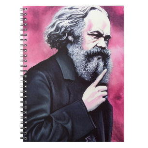 Caderno Espiral Karl Marx sobre fundo rosa