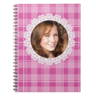 Caderno Espiral Laço e xadrez - coração no rosa