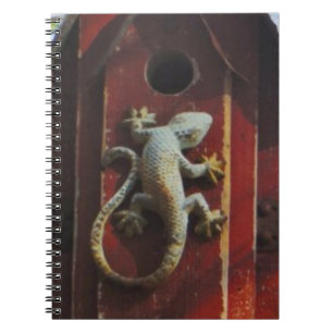 Caderno Espiral Lagarto-cinza em madeira vestida